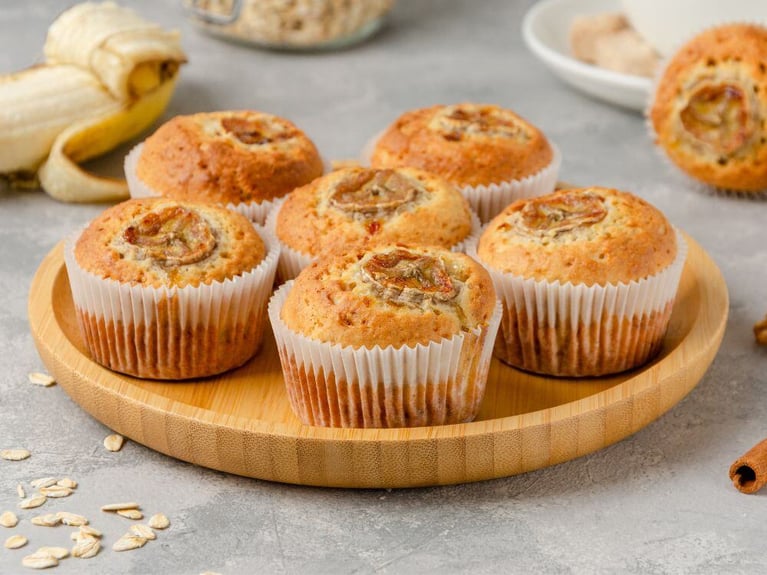 banana oat muffins with walnuts